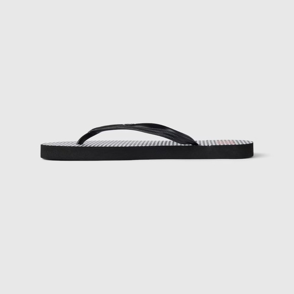 NWT GAP Logo Flip Flops Color: Black White Stripe - Picture 5 of 5